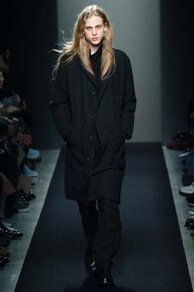 Look 1